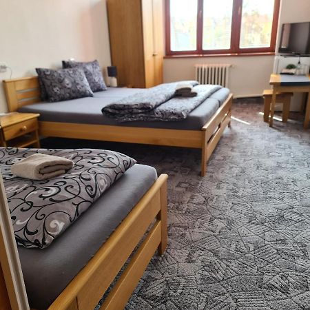 Hotel Koruna Rožnov pod Radhoštěm エクステリア 写真