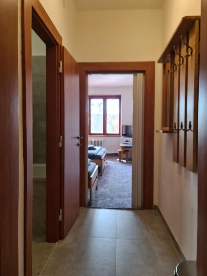 Hotel Koruna Rožnov pod Radhoštěm エクステリア 写真
