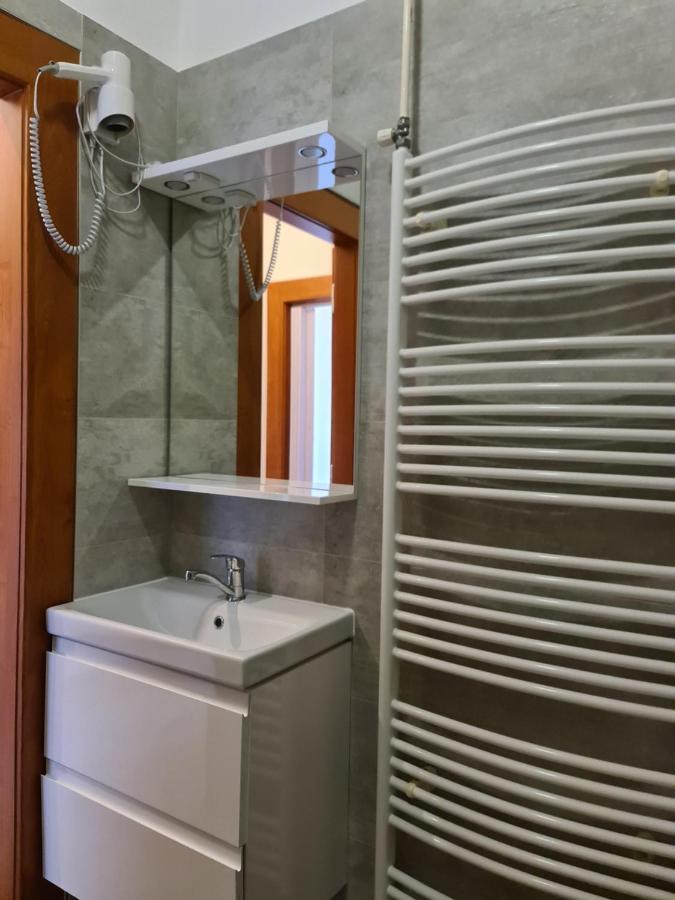 Hotel Koruna Rožnov pod Radhoštěm エクステリア 写真