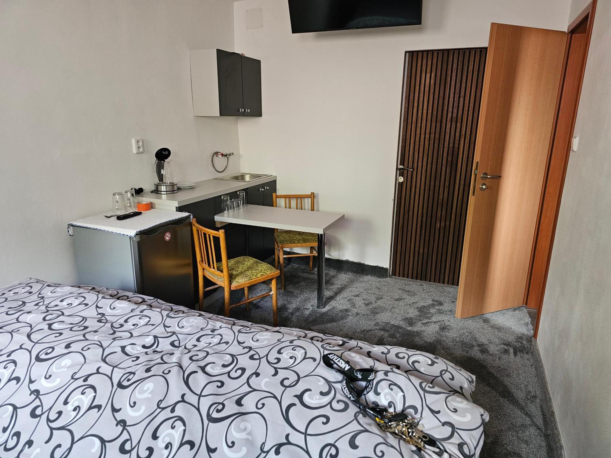 Hotel Koruna Rožnov pod Radhoštěm エクステリア 写真
