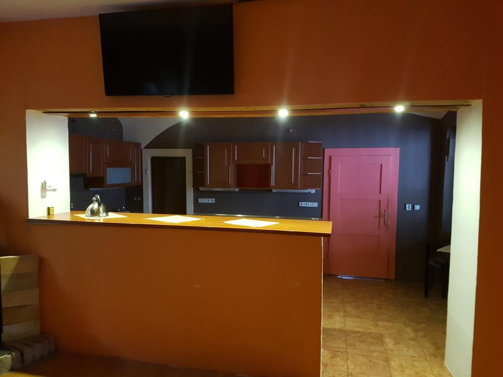 Hotel Koruna Rožnov pod Radhoštěm エクステリア 写真