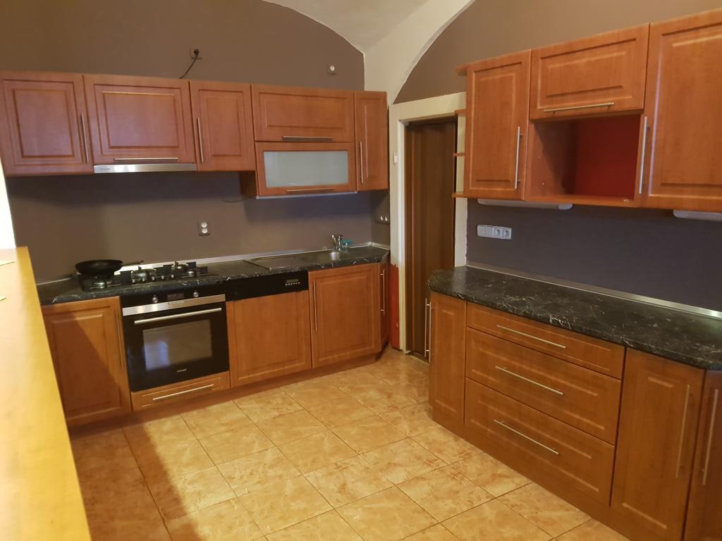 Hotel Koruna Rožnov pod Radhoštěm エクステリア 写真